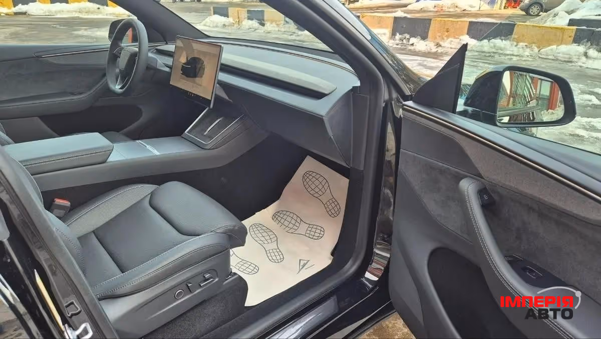 Tesla Model Y - фото 6