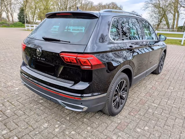 Volkswagen Tiguan - фото 3