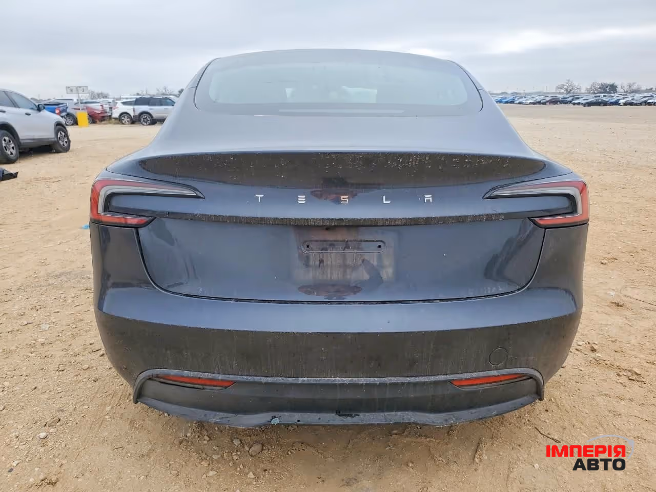 Tesla Model 3 - фото 6