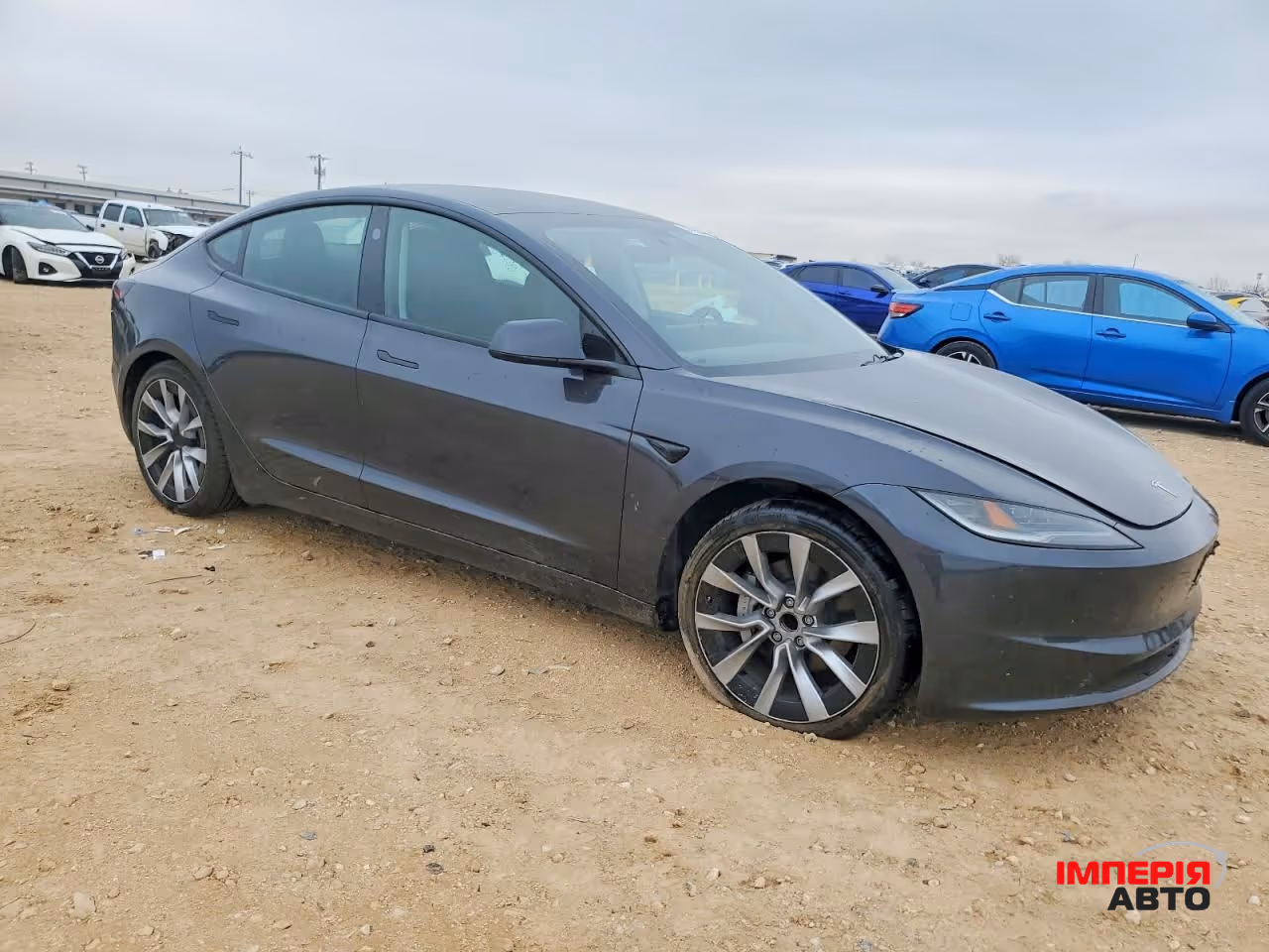Tesla Model 3 - фото 3