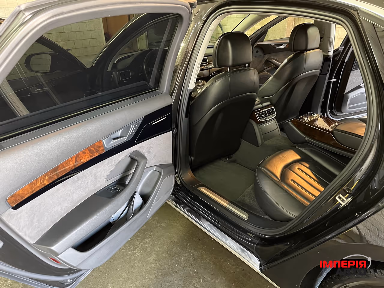 Audi A8 - фото 9