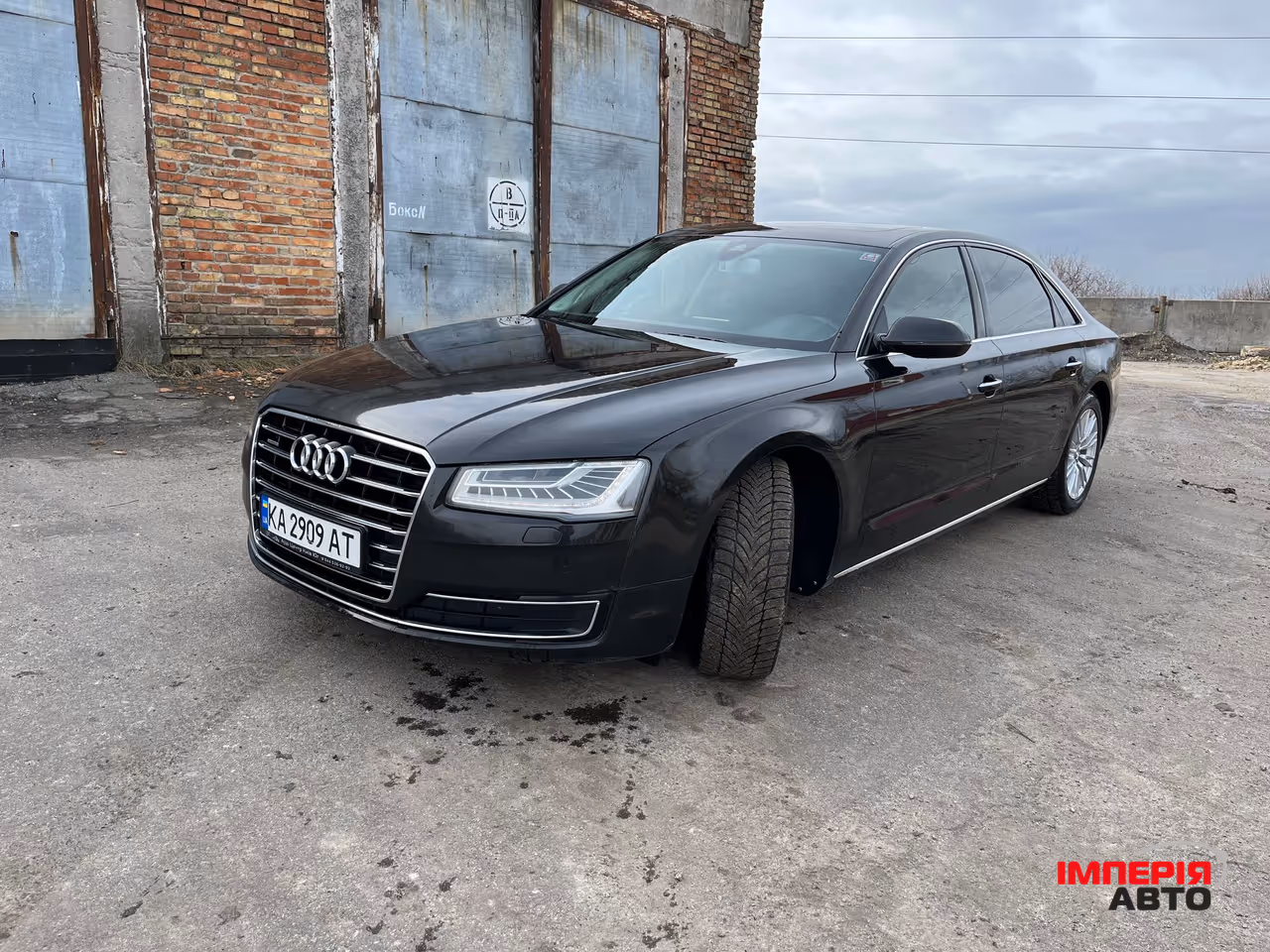 Audi A8 - фото 2