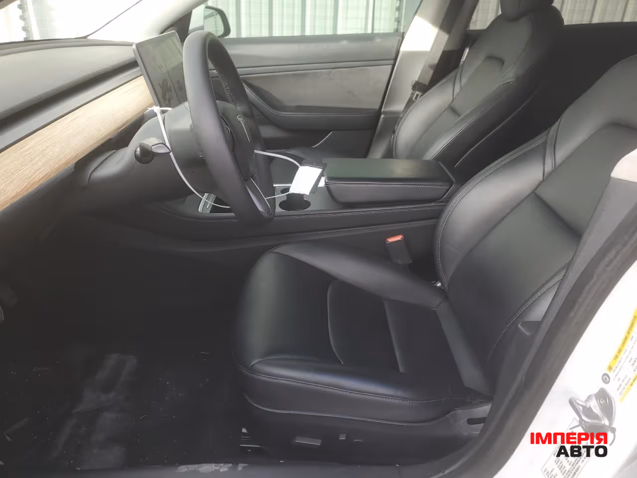 Tesla Model 3 - фото 8