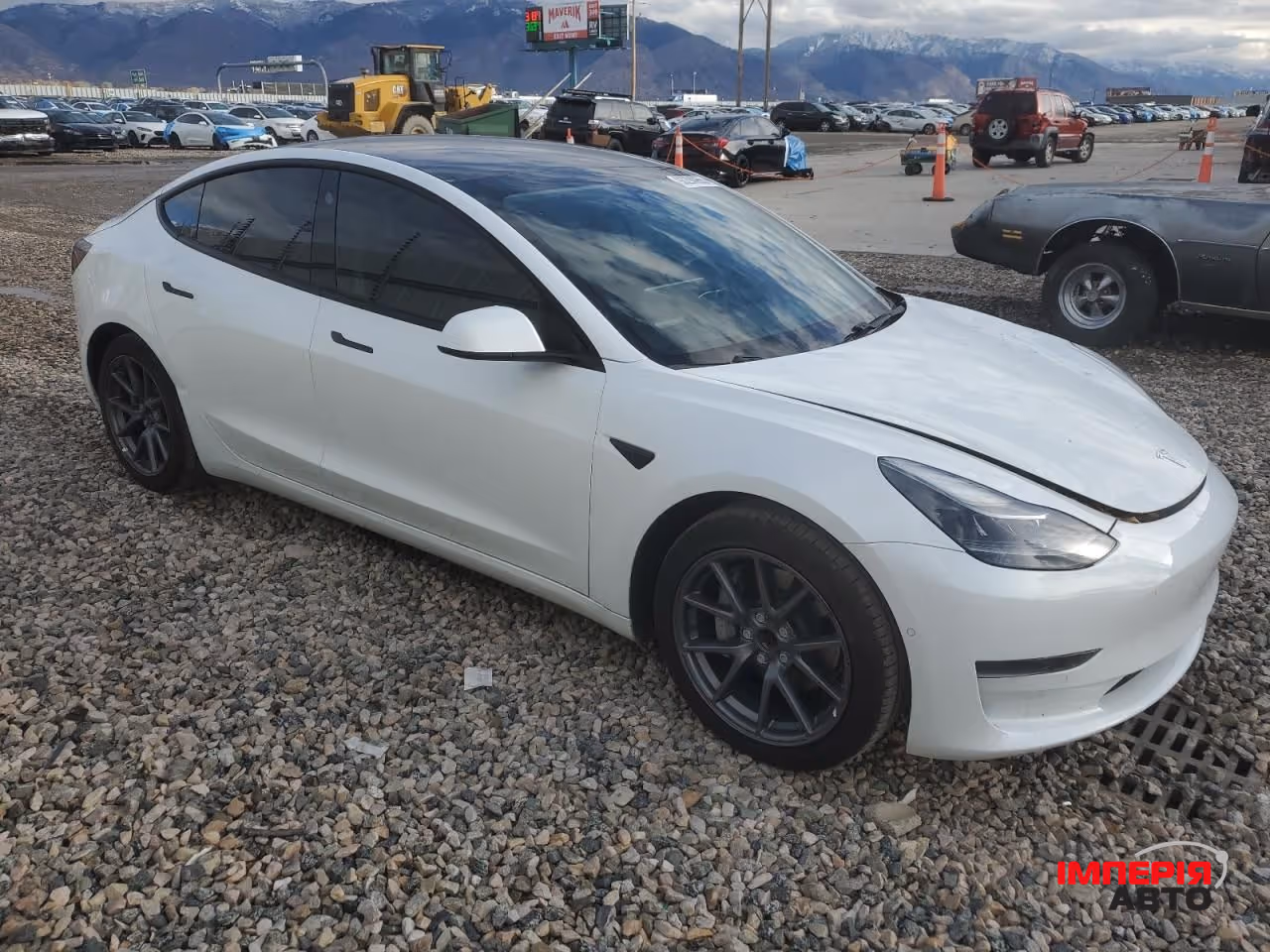 Tesla Model 3 - фото 2