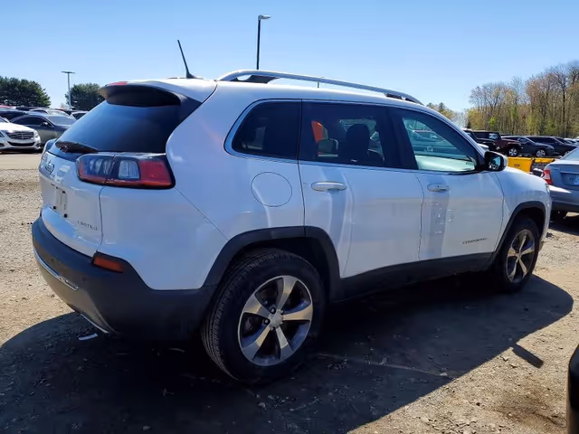 Jeep Cherokee - фото 3