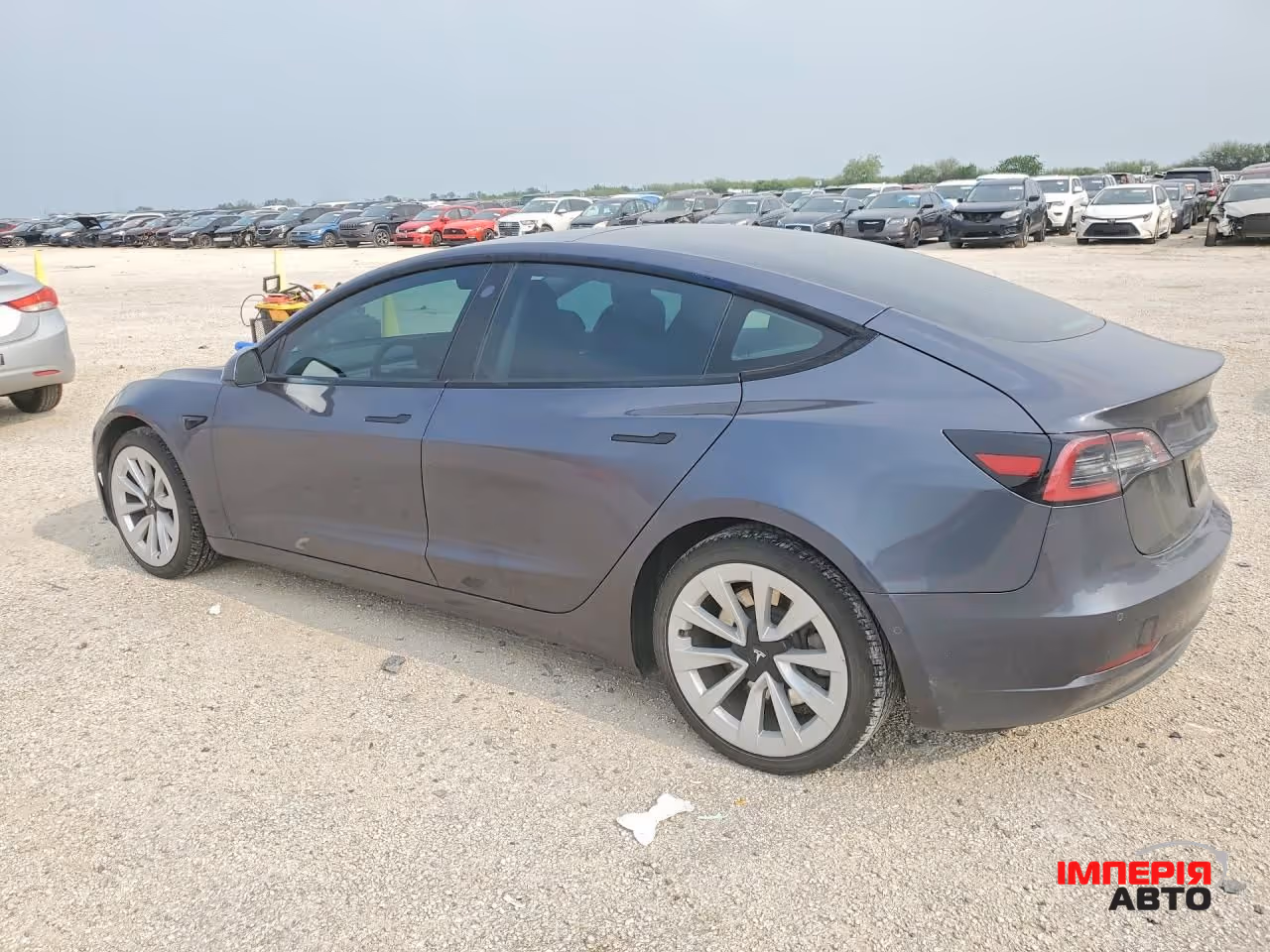 Tesla Model 3 - фото 4