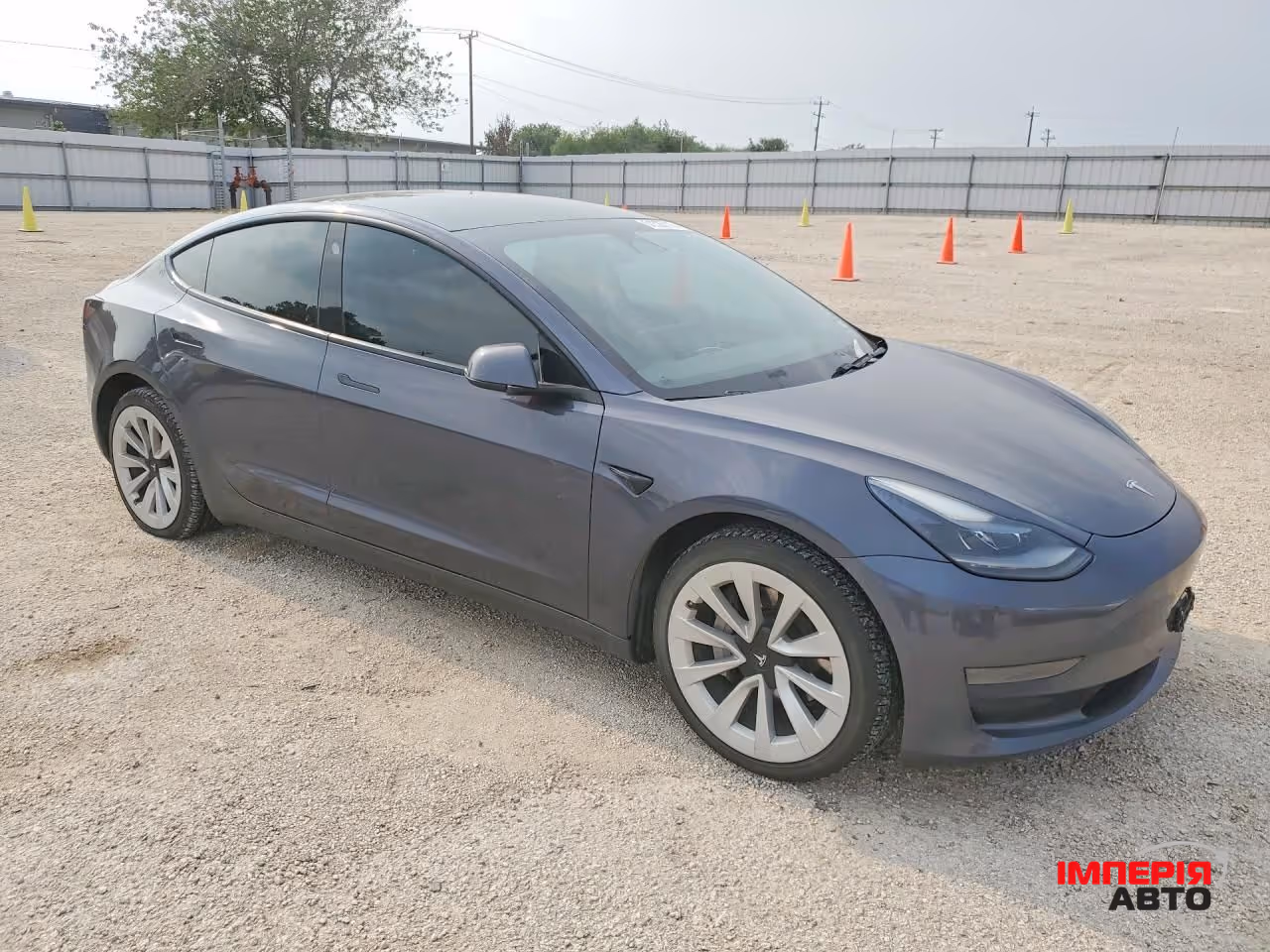 Tesla Model 3 - фото 5