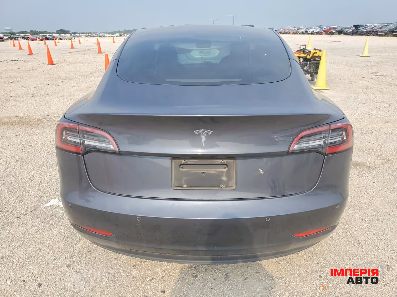 Tesla Model 3 - фото 6