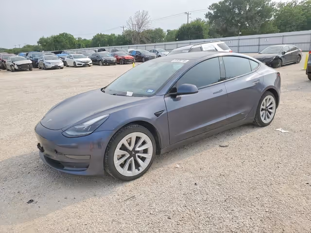 Tesla Model 3 - фото 2
