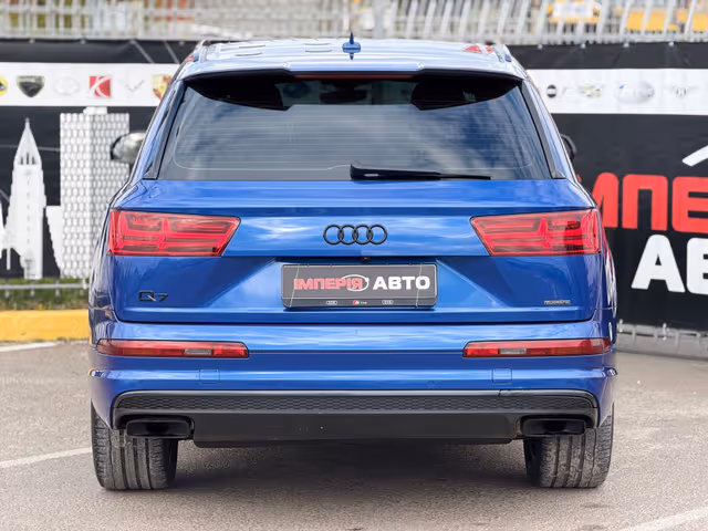 Audi Q7 - фото 2