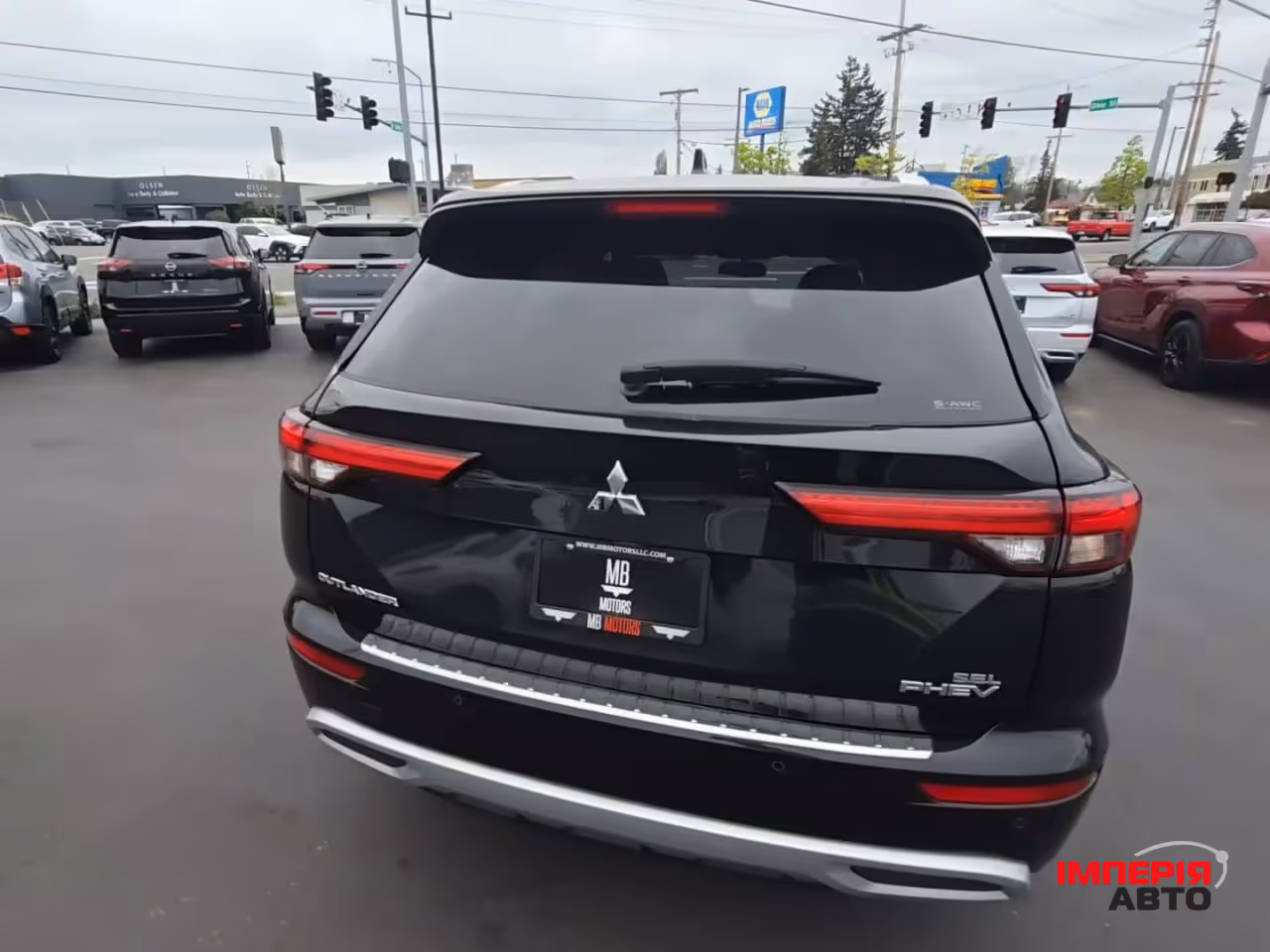 Mitsubishi Outlander - фото 3