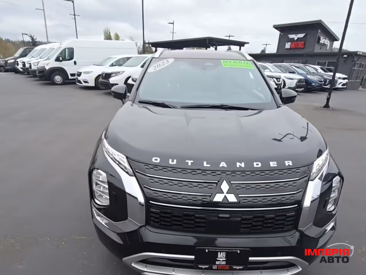Mitsubishi Outlander - фото 1