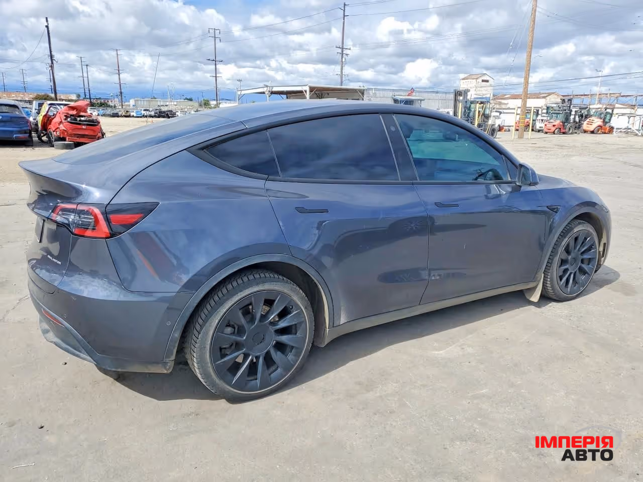 Tesla Model Y - фото 5
