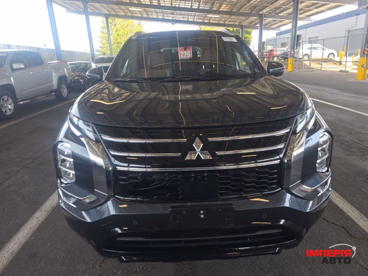 Mitsubishi Outlander - фото 2