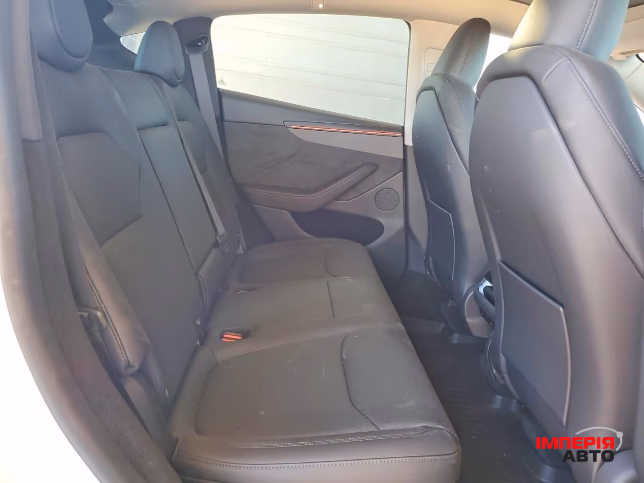 Tesla Model Y - фото 9
