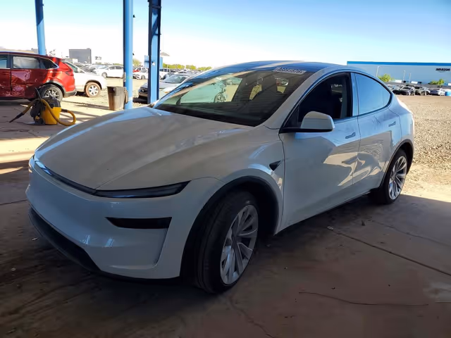 Tesla Model Y - фото 3