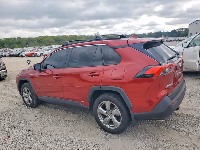 Toyota RAV4 - фото 4