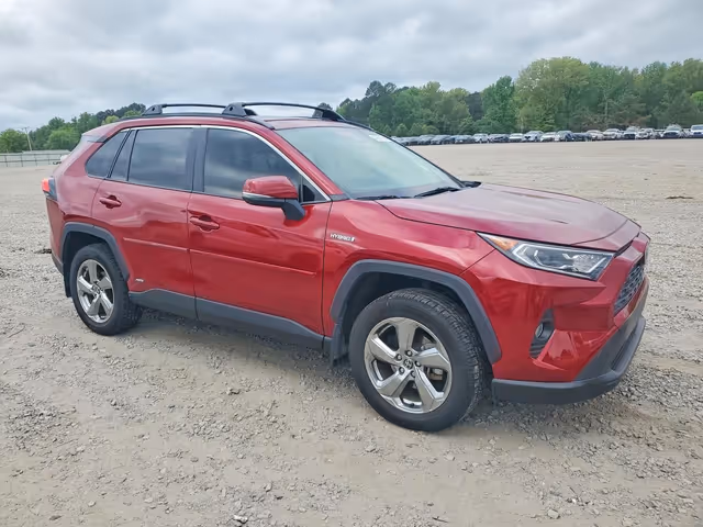 Toyota RAV4 - фото 3