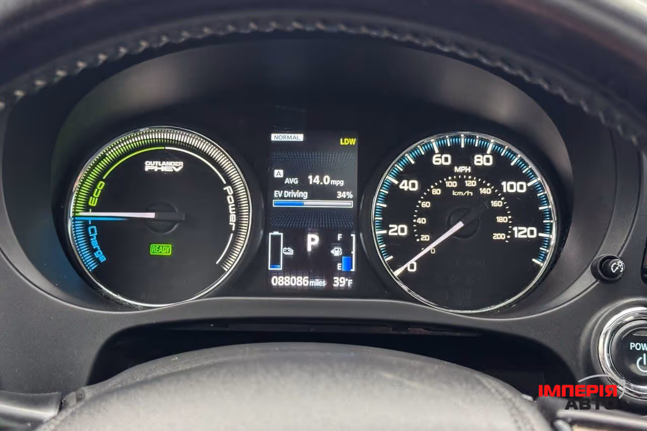 Mitsubishi Outlander - фото 19