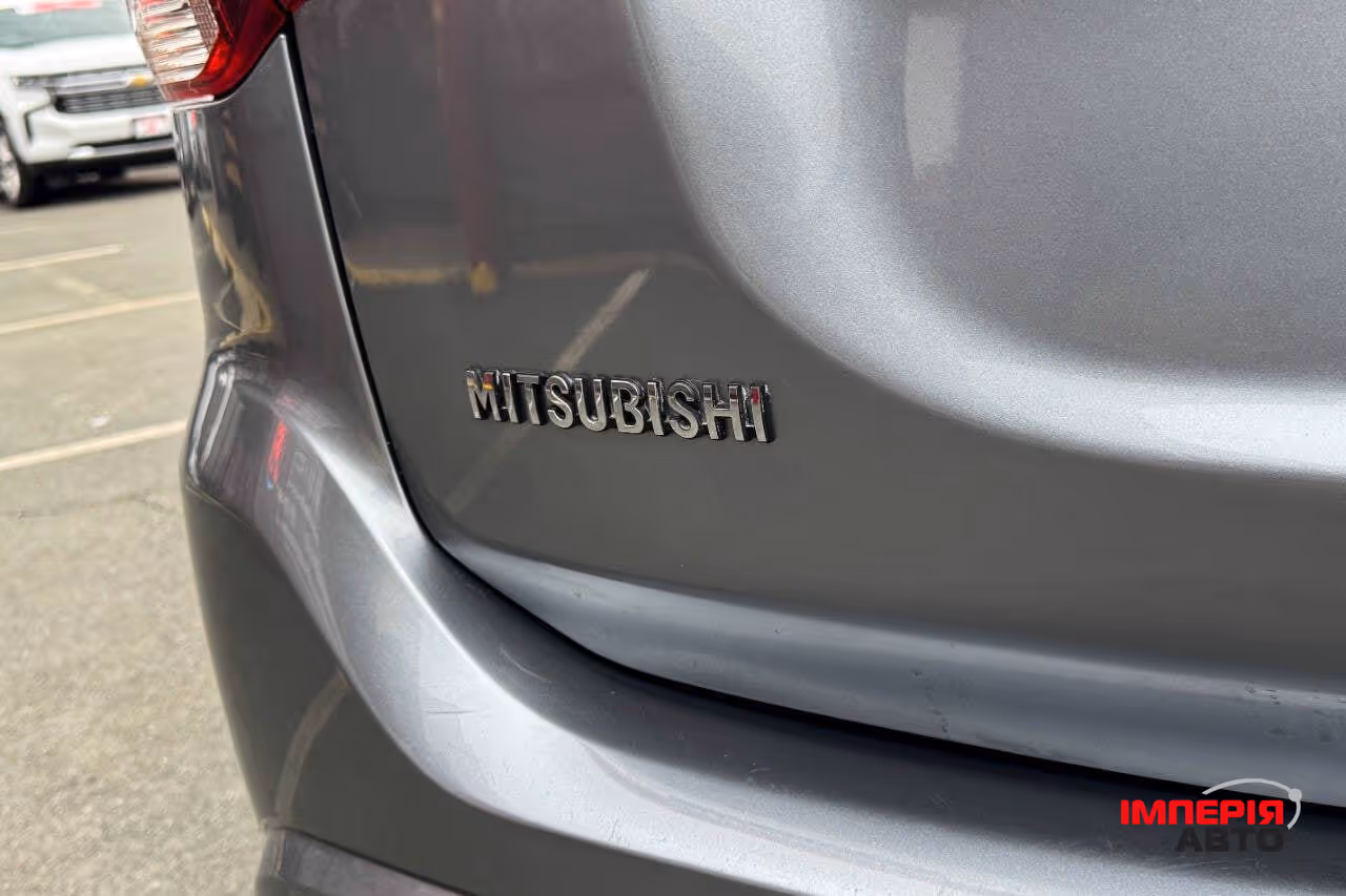 Mitsubishi Outlander - фото 10