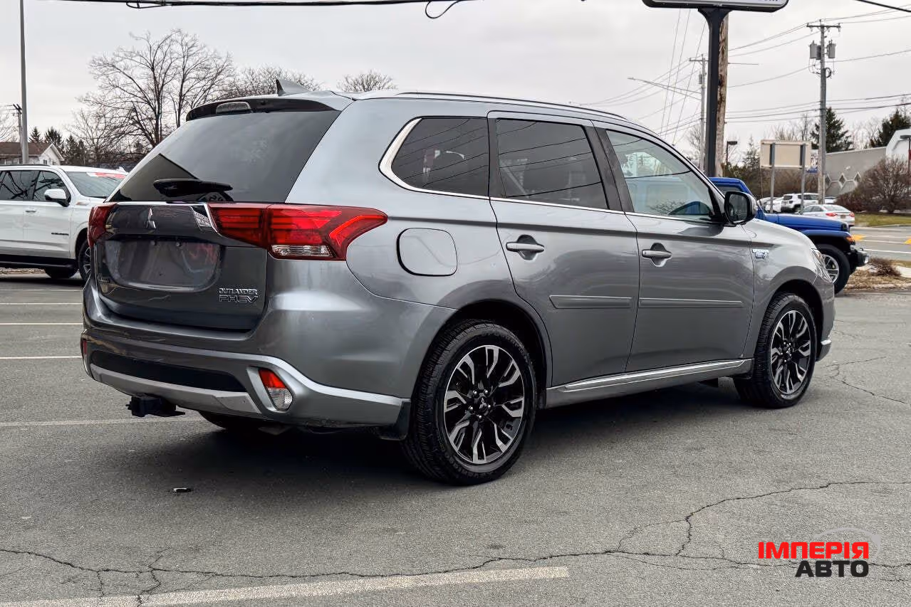 Mitsubishi Outlander - фото 7