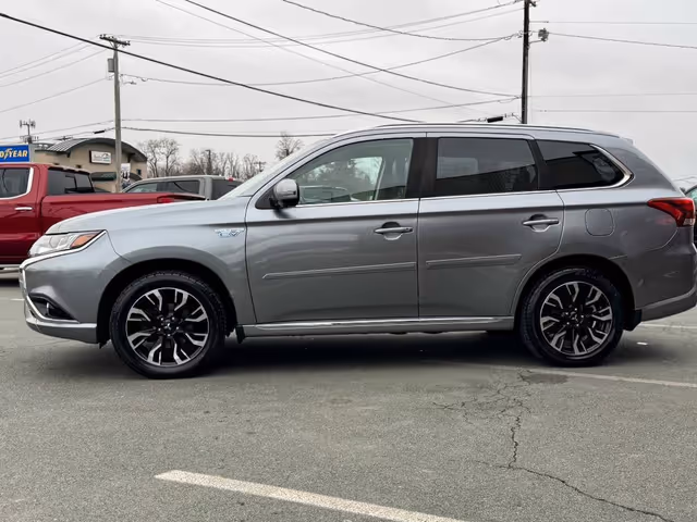 Mitsubishi Outlander - фото 5