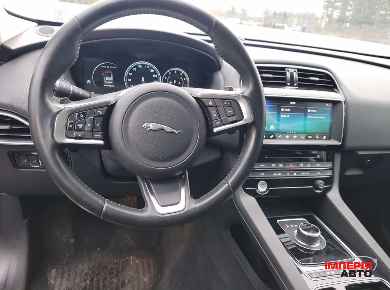 Jaguar F-Pace - фото 5