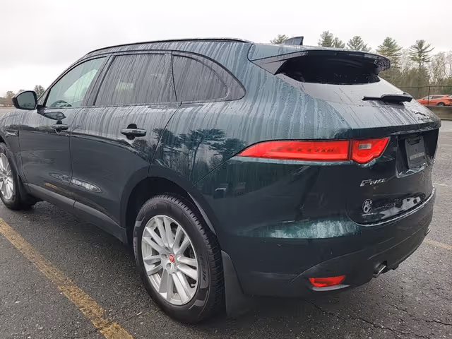 Jaguar F-Pace - фото 2