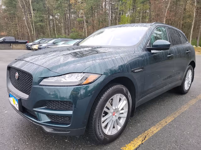 Jaguar F-Pace - фото 1