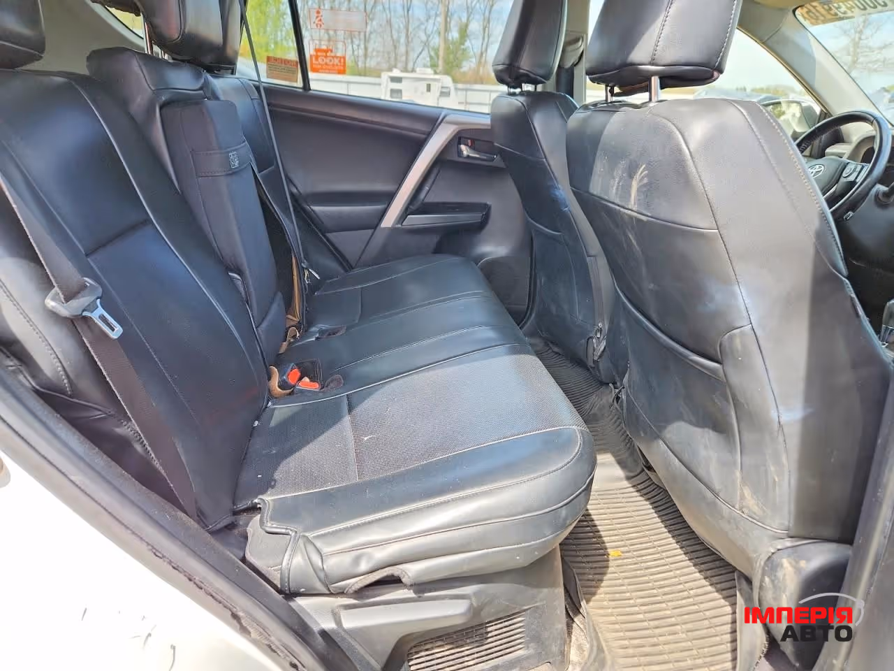 Toyota RAV4 - фото 9