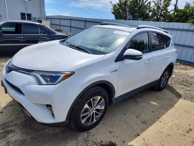 Toyota RAV4 - фото 3