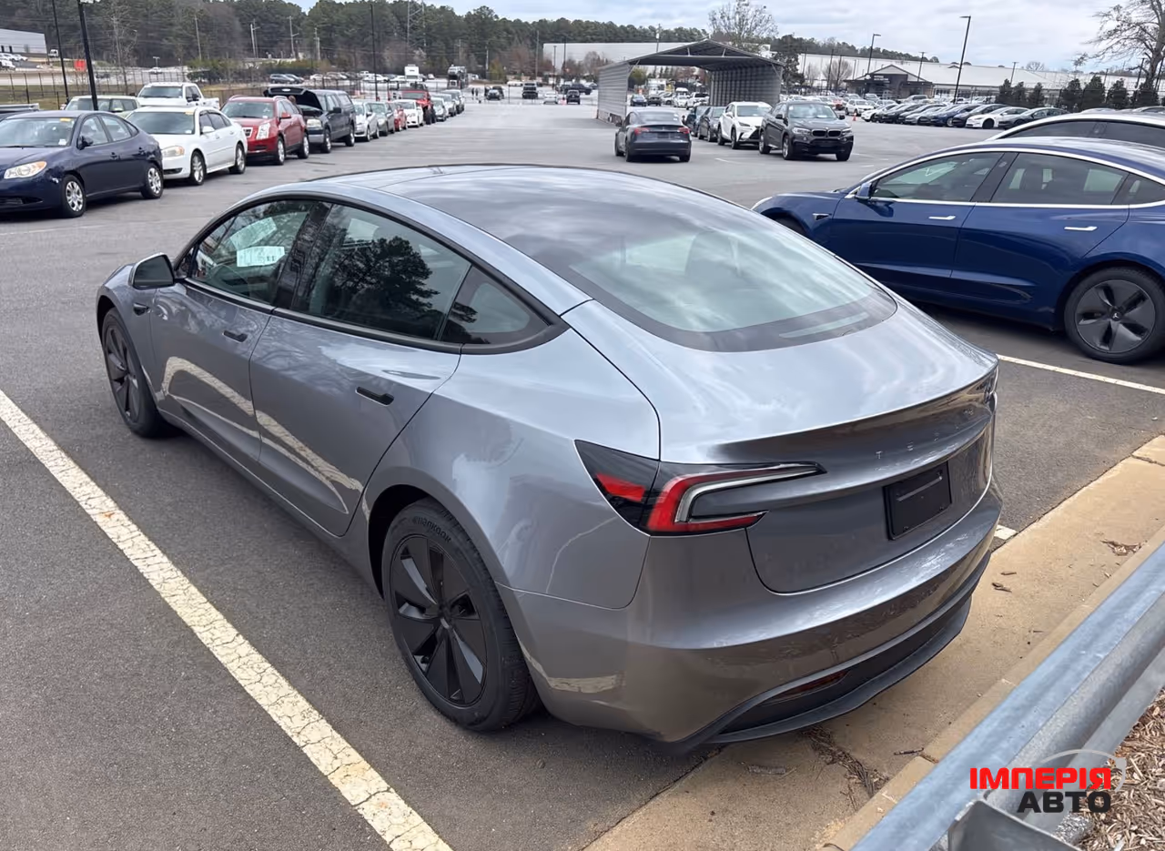 Tesla Model 3 - фото 2