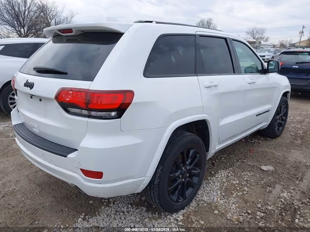 Jeep Grand Cherokee - фото 4