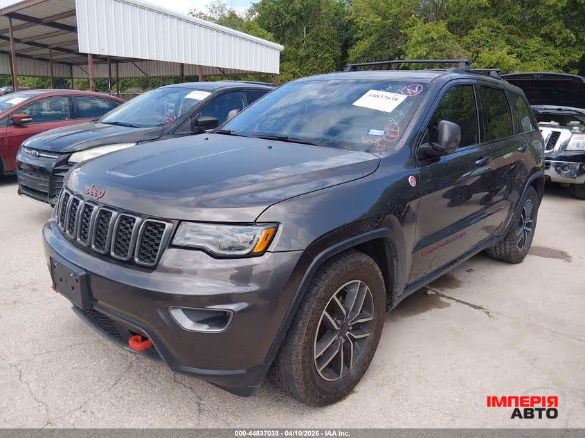 Jeep Grand Cherokee - фото 3