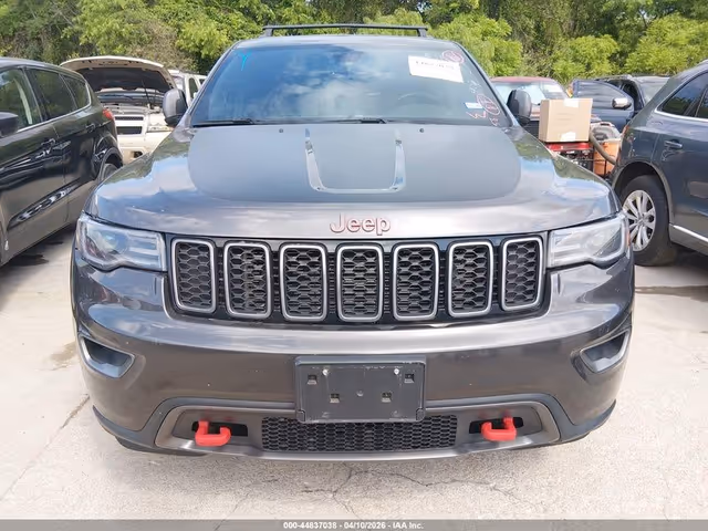 Jeep Grand Cherokee - фото 1