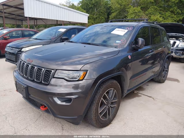 Jeep Grand Cherokee - фото 3