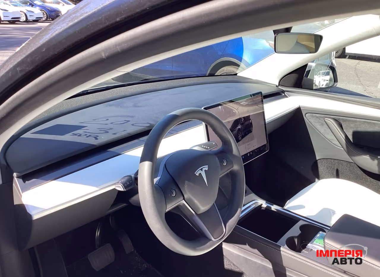 Tesla Model Y - фото 5