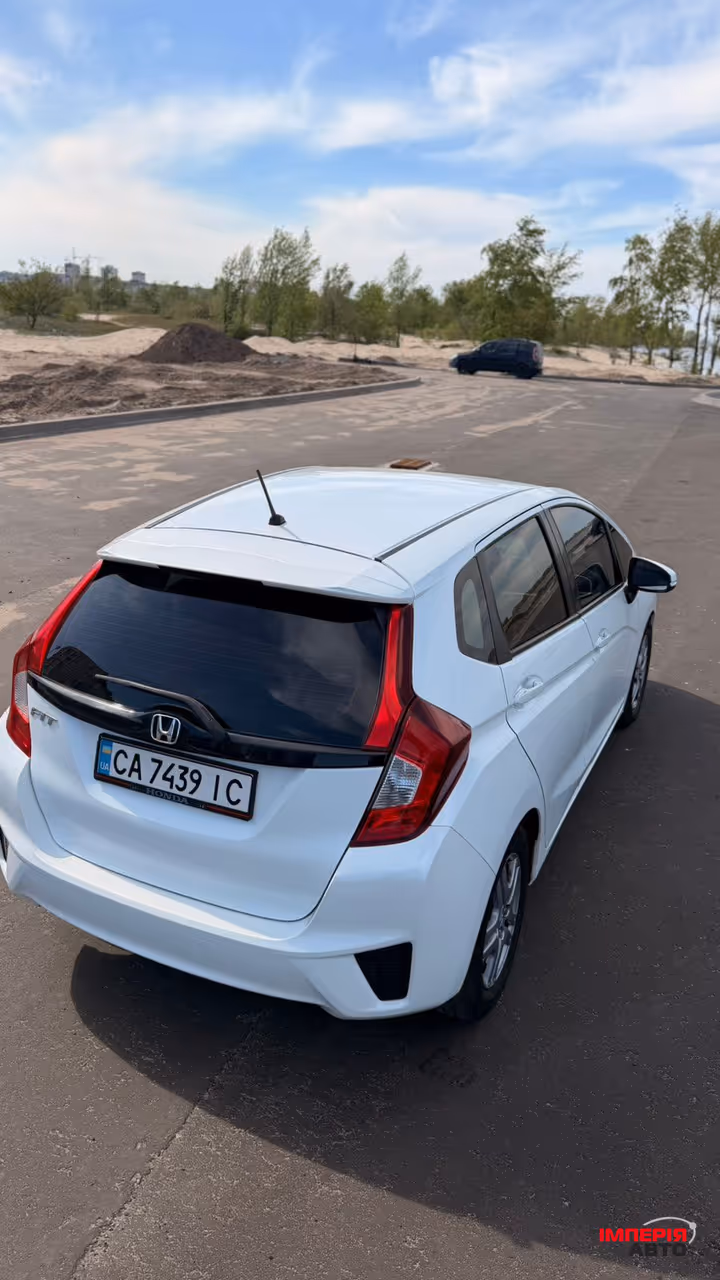 Honda Fit - фото 3