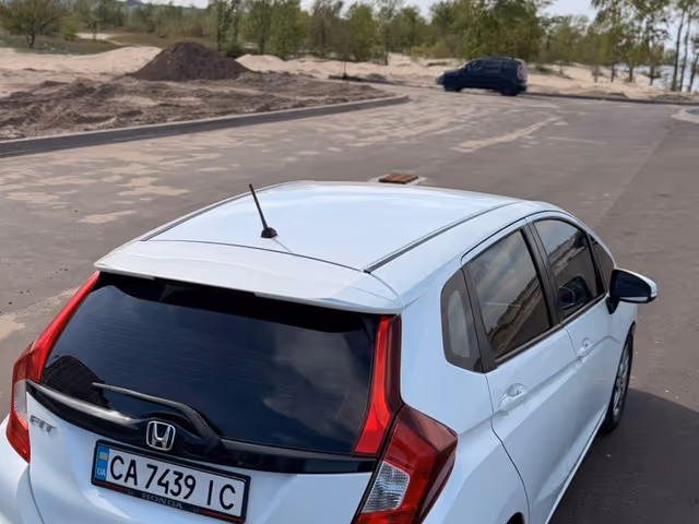 Honda Fit - фото 3