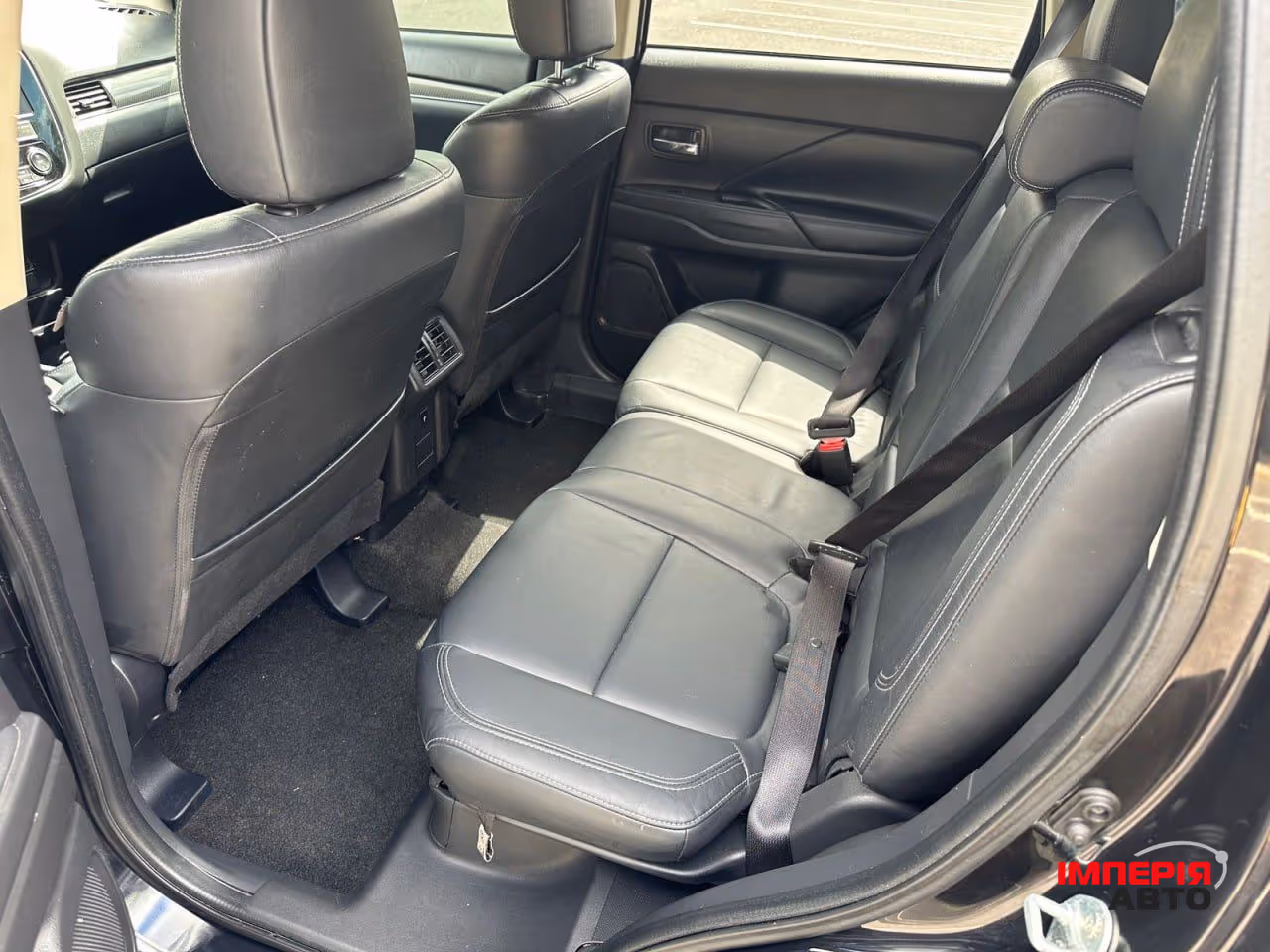 Mitsubishi Outlander - фото 11