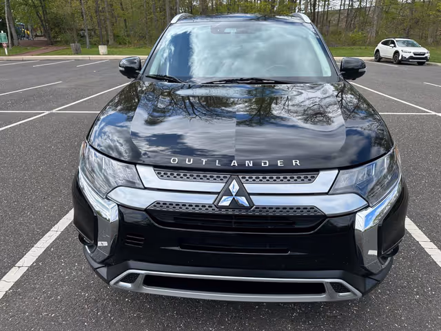 Mitsubishi Outlander - фото 2
