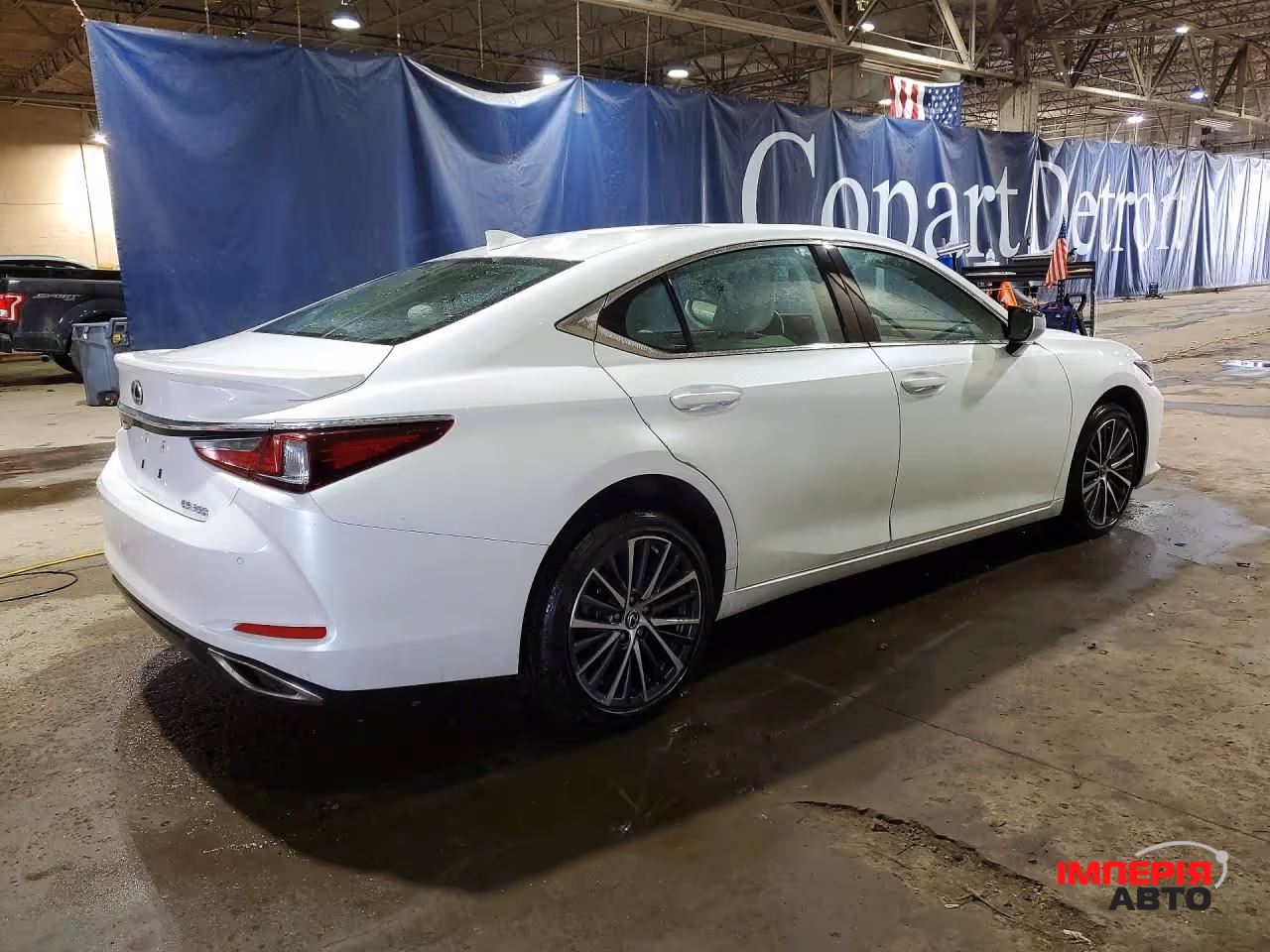 Lexus IS - фото 4