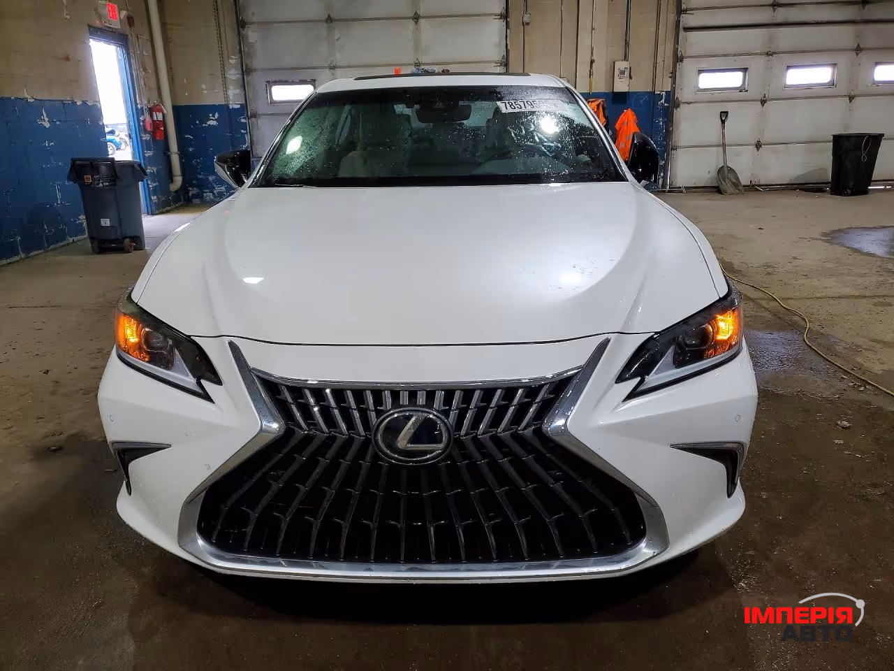 Lexus IS - фото 1