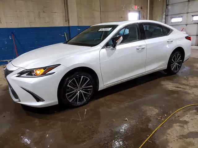 Lexus IS - фото 2