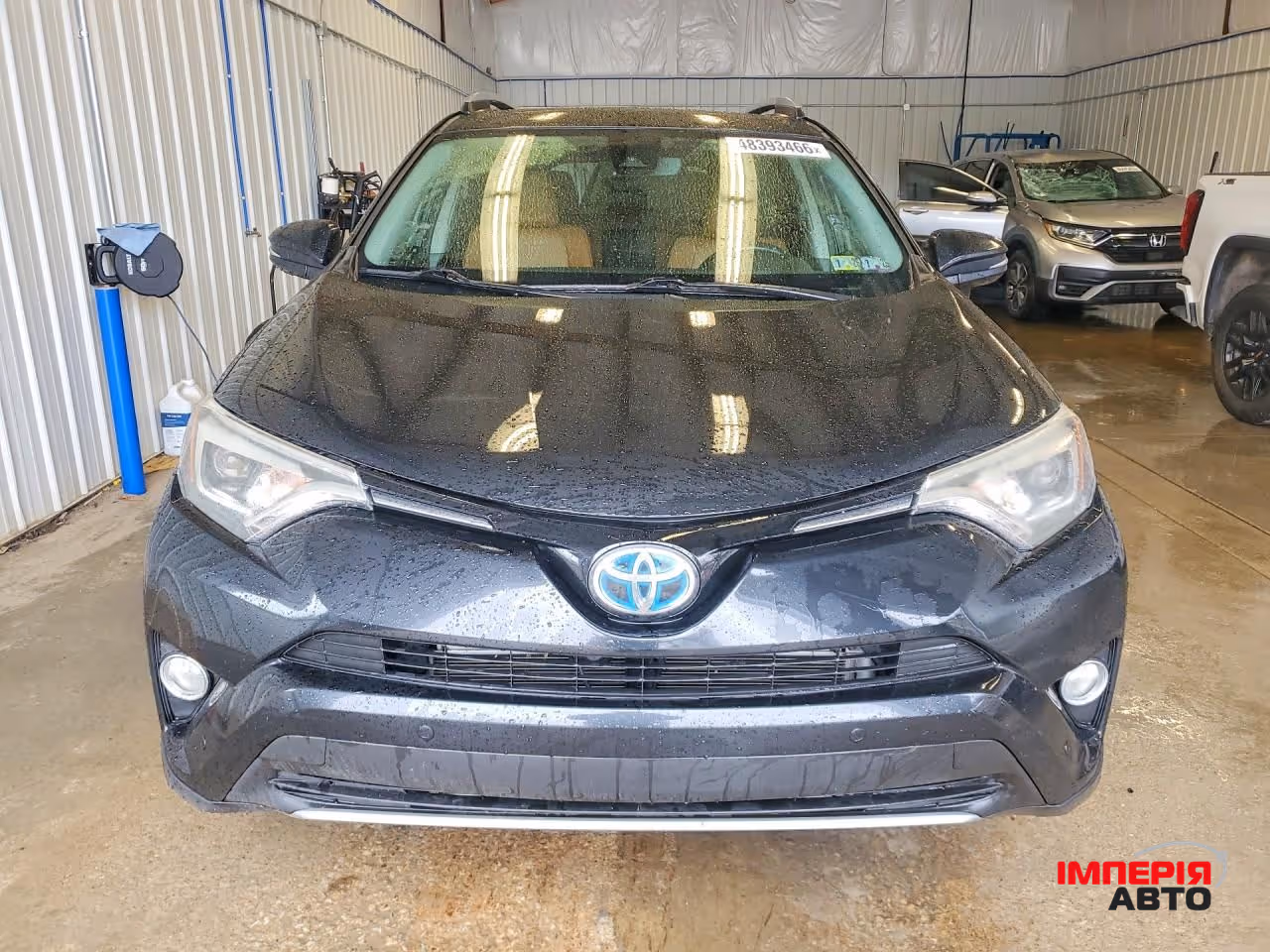 Toyota RAV4 - фото 1
