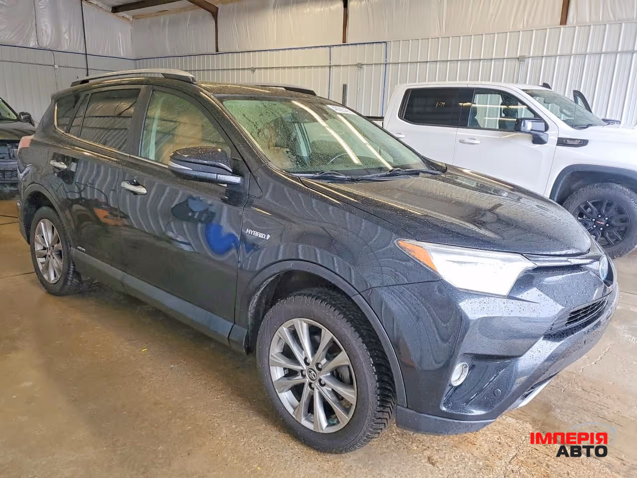 Toyota RAV4 - фото 2