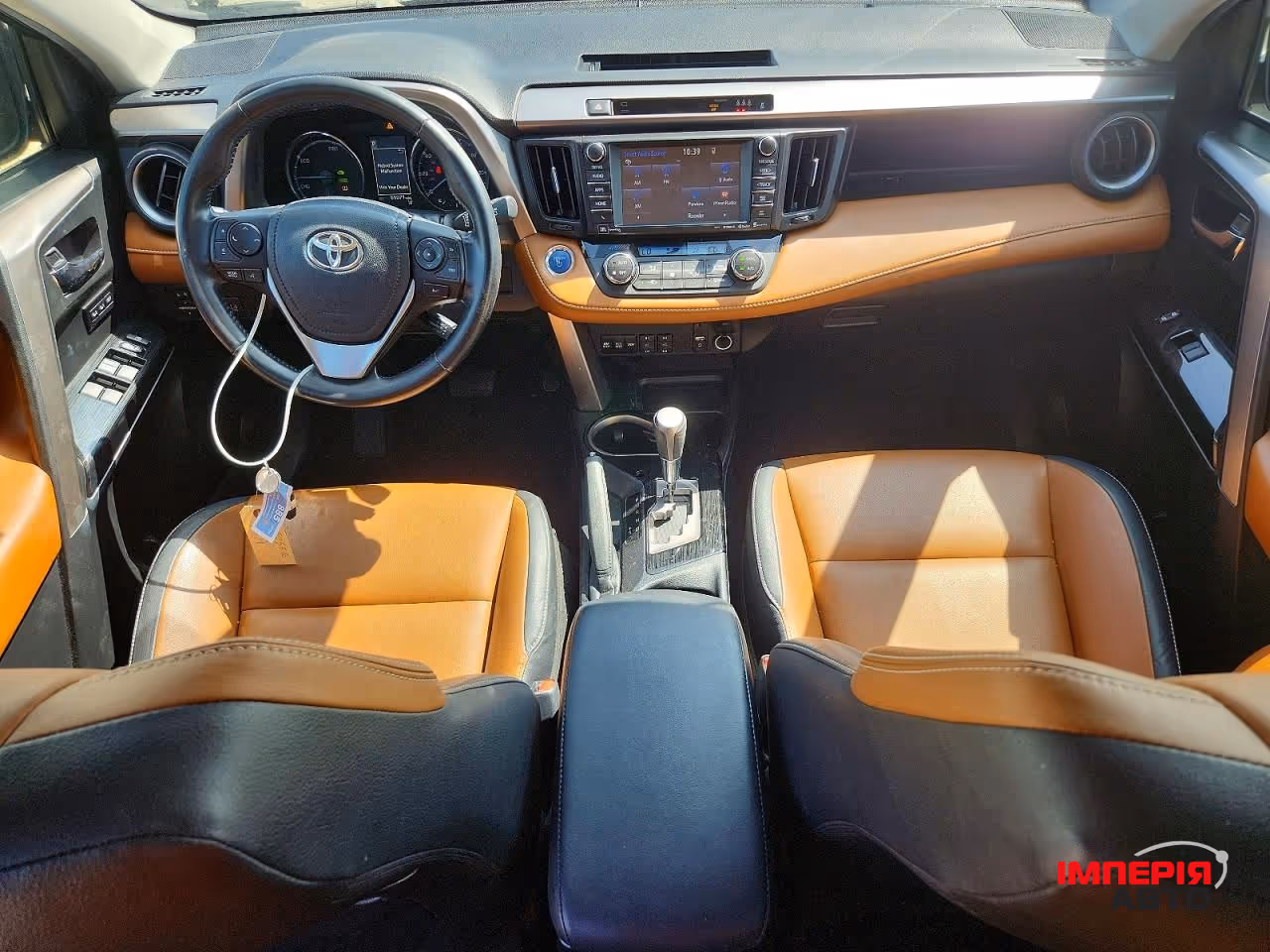 Toyota RAV4 - фото 8