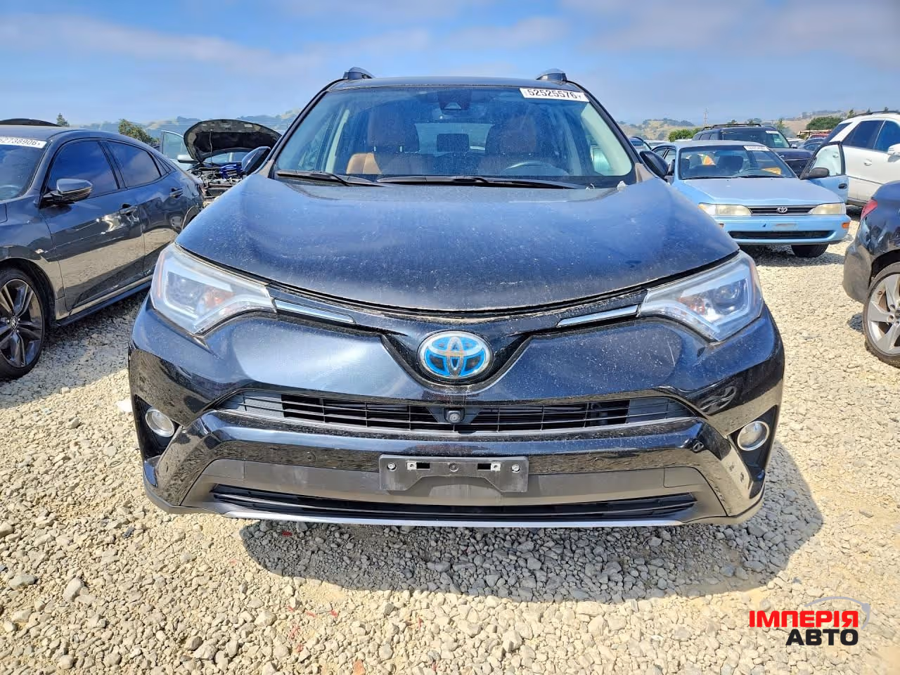 Toyota RAV4 - фото 1