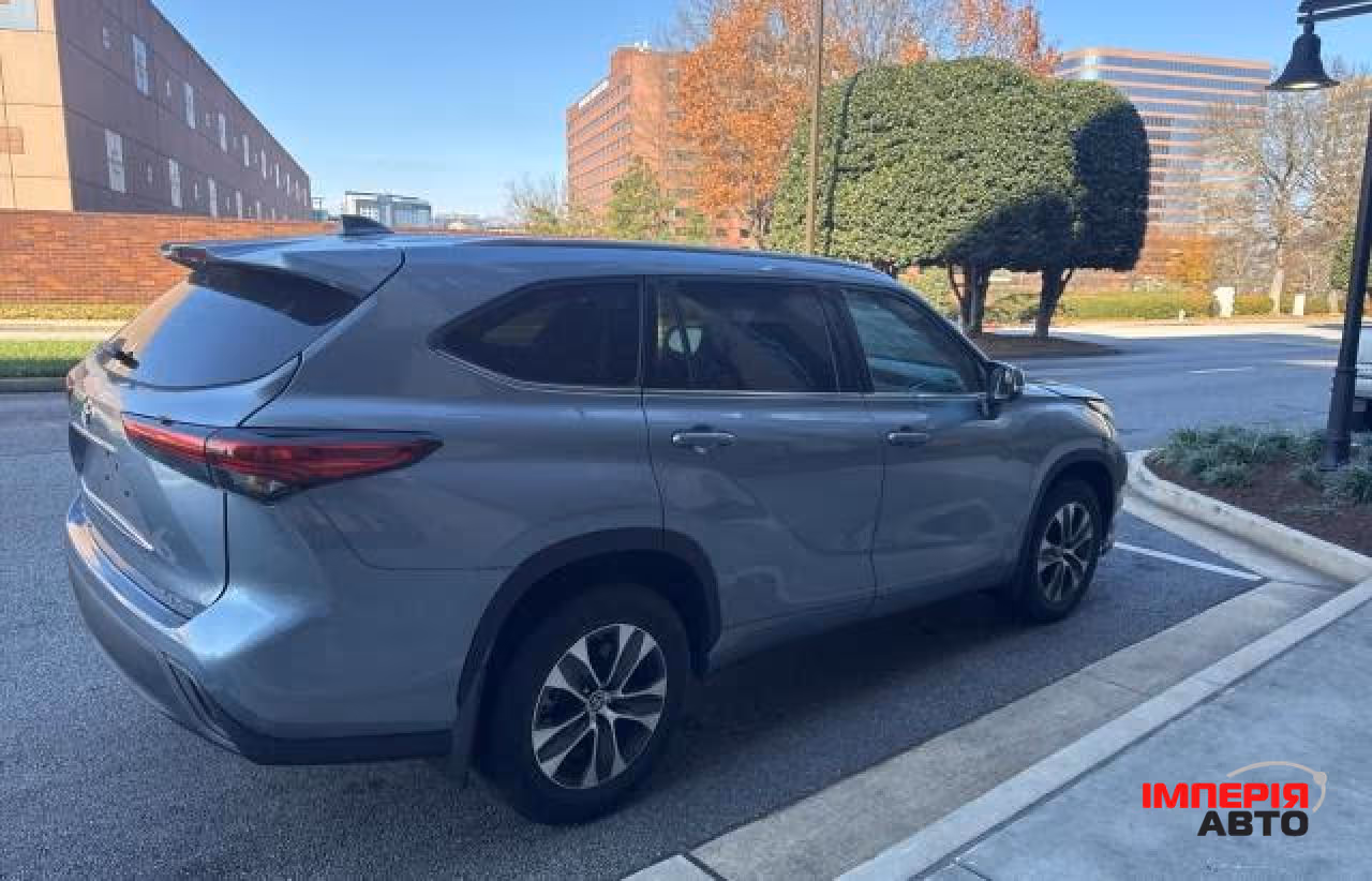 Toyota Highlander - фото 3