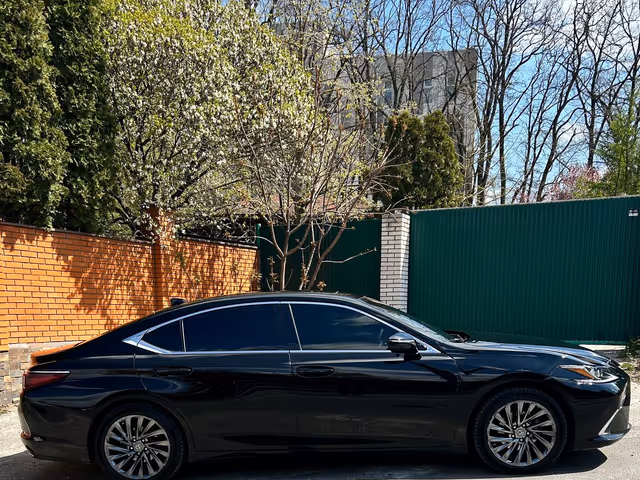 Lexus ES - фото 4
